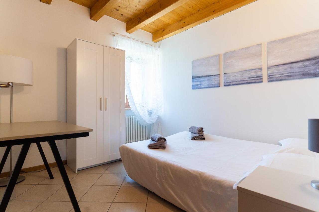 Garda Lake & Relax - Cottage On The Hill คาปริโน เวโรเนเซ ภายนอก รูปภาพ