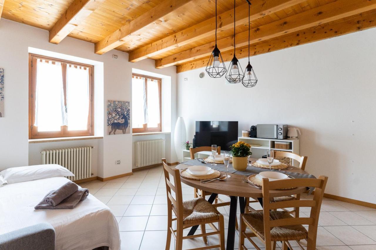 Garda Lake & Relax - Cottage On The Hill คาปริโน เวโรเนเซ ภายนอก รูปภาพ